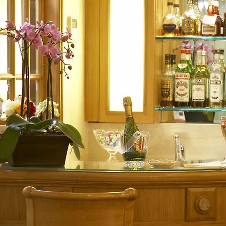 Hotel Gavarni Parijs