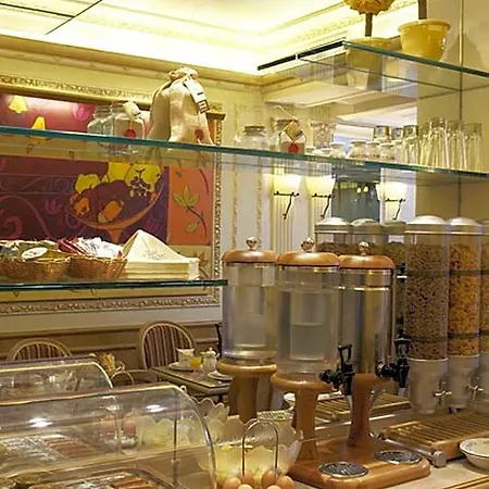 Gavarni Hotel 3*