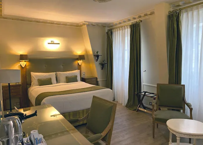 Gavarni Hotel 3*
